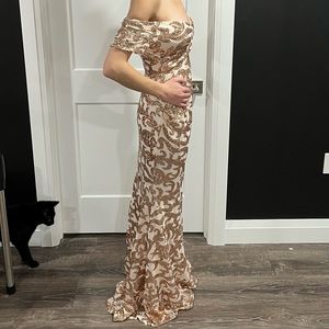 Maternity dress NWOT